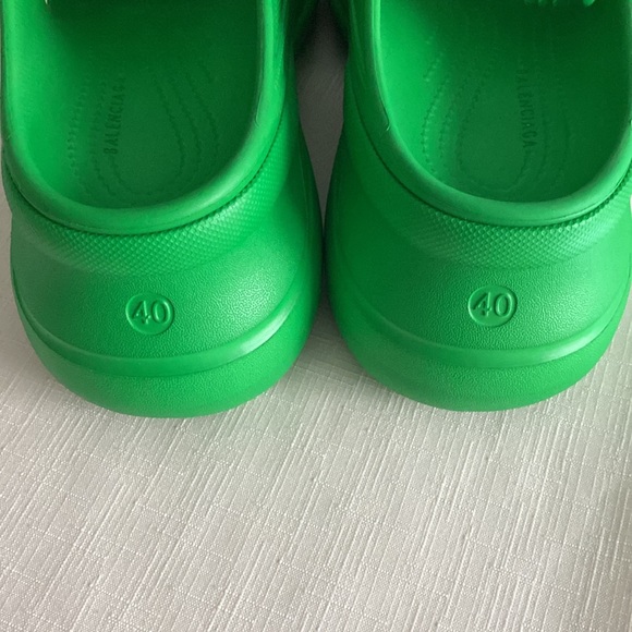 Balenciaga Crocs Edition Slides - Picture 10 of 14